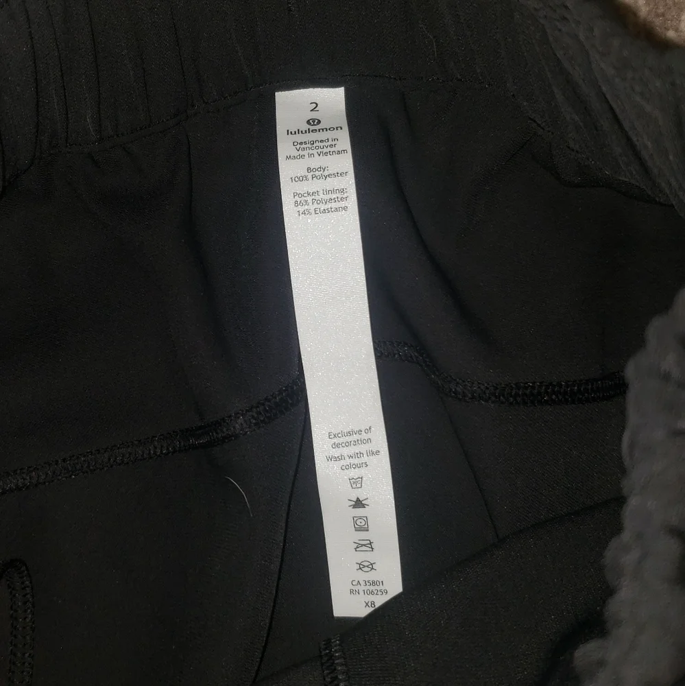 Last Chance! On The fly Lululemon skirt - Picture 5 of 10